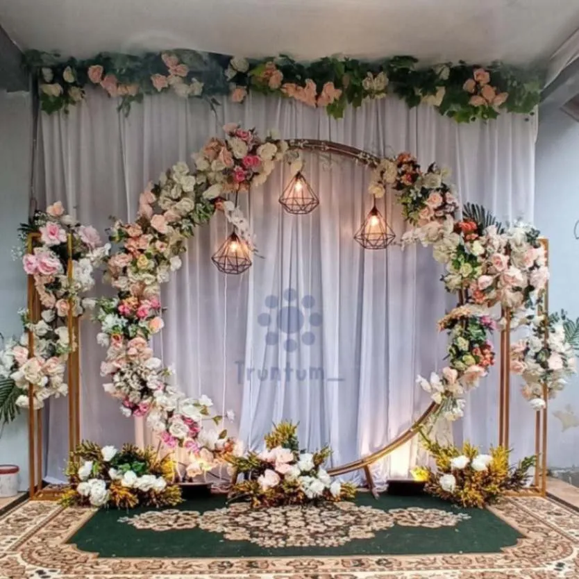 Creative Photo Booth Setup